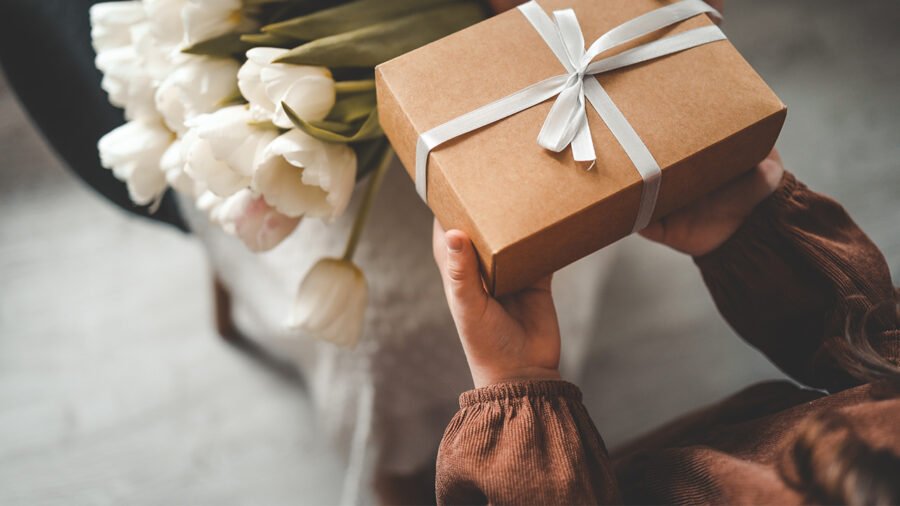 كيف تختار هدية