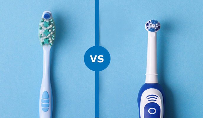 مقارنة بين فرشاة الأسنان الكهربائية والعادية